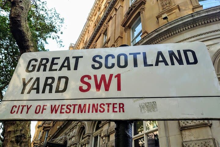 Sherlock Holmes BBC Series and Traditional Locations - A Very Small Group Tour