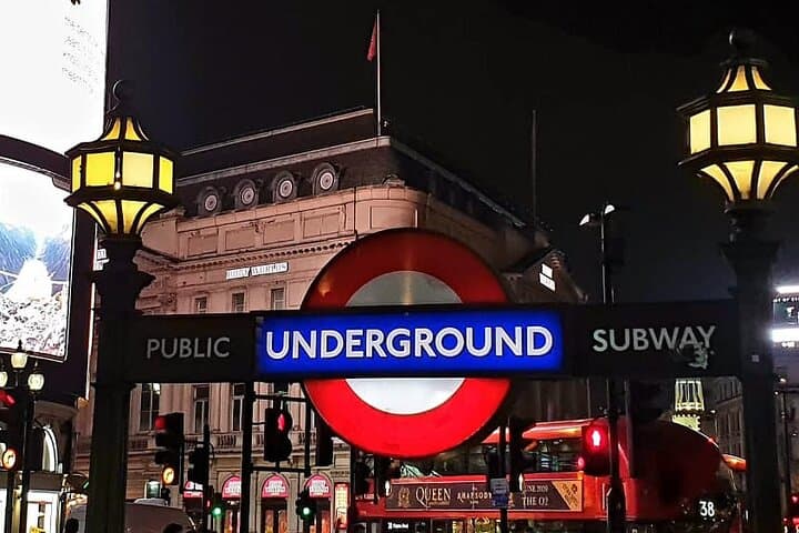 Interactive Treasure Hunt Experience - Central London's Secrets