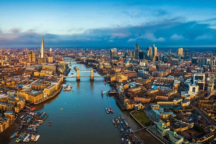 London Private Transfer from Stansted Airport to City centre