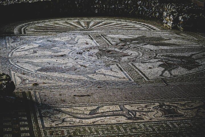 Ancient Britain tour : Sacred forests, Burials and UFO Mysteries
