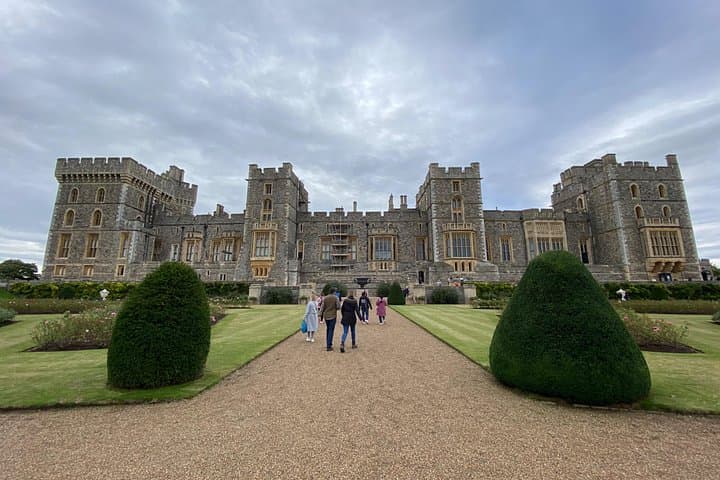 Royal gardens and queens apartments