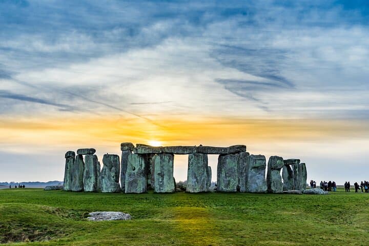 Sunrise at the henge