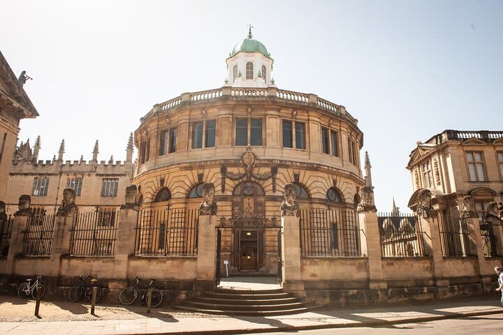 2-Day Windsor, Stonehenge, Bath & Oxford Tour Including Admission