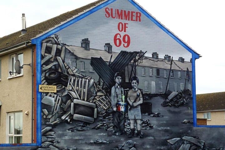 Belfast Political Tour-Conflicting Stories Walking Tour