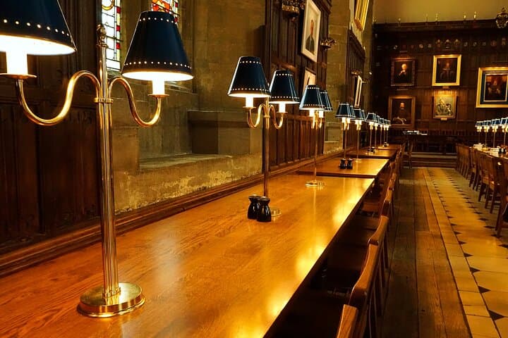 Oxford Harry Potter Locations Walking Tour by Alumni™