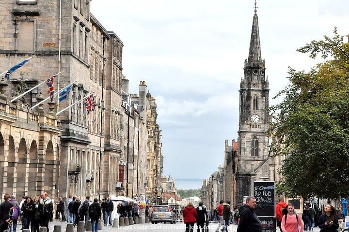 Secrets of the Royal Mile: Private 2.5-hour Walking Tour