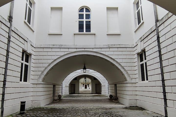 Interactive Treasure Hunt Experience of Greenwich's Secrets