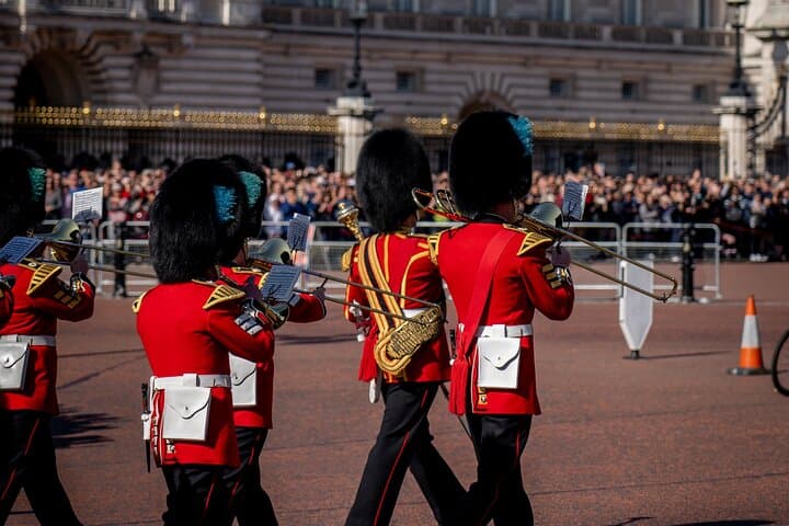 London: Landmarks Walking Tour