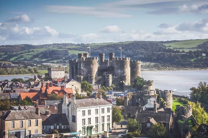 Conwy Tour App Hidden Gems Game and Big Britain Quiz UK