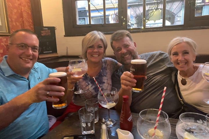 A Wee Walk and a Whisky: Unique Glasgow Walking Tour (5pm)