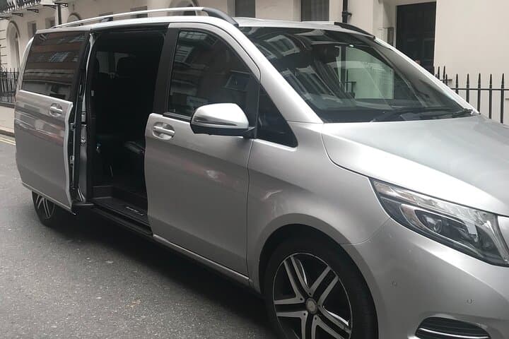 Transfer from Heathrow to Portsmouth Cruise on private car