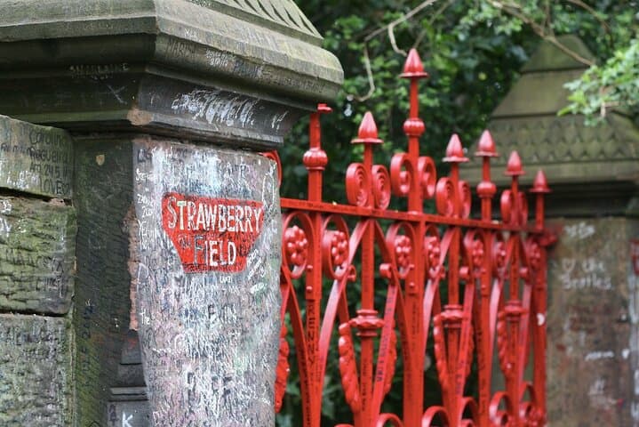 Liverpool Ultimate Beatles Ticket To Ride Half-Day PRIVATE Tour