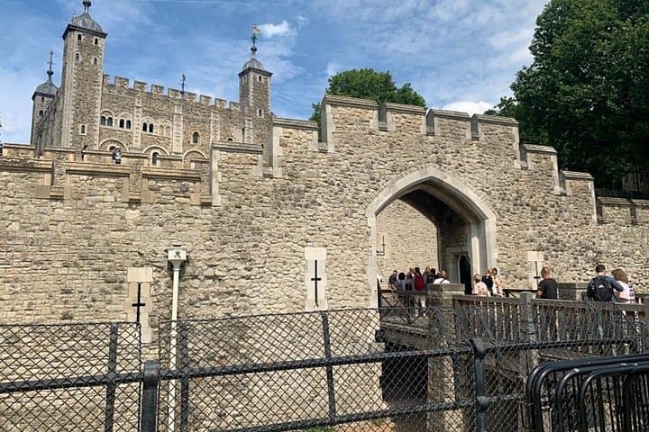 Tower of London: Opening Ceremony & Early Crown Jewels Access