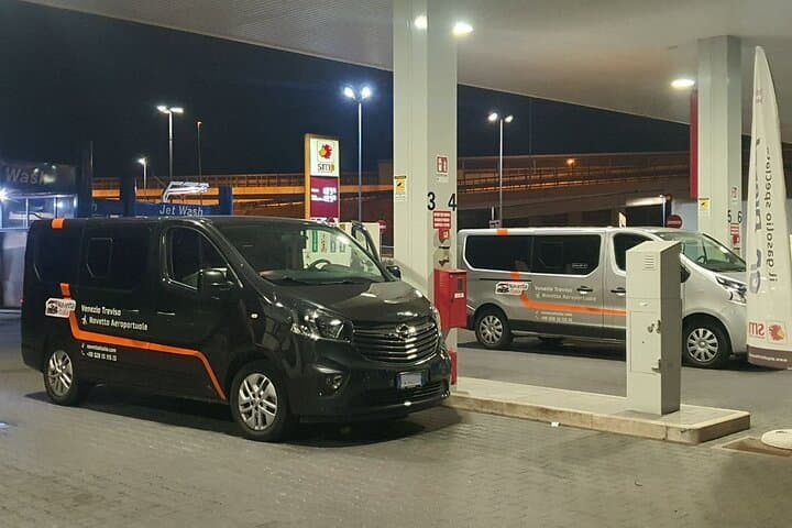 Private Transfer from Edinburgh Hotels to Newhaven Cruise Port