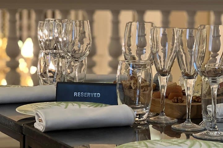 A luxurous start to a relaxing afternoon exploring food, wine and Edinburgh's beautiful restaurants.