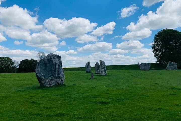 Stonehenge Special Access Guided Evening Tour from London