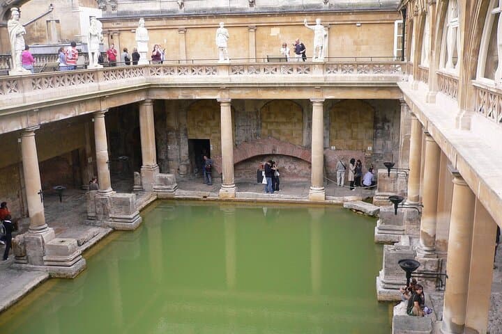 Stonehenge Roman Bath Private Tour with Admission