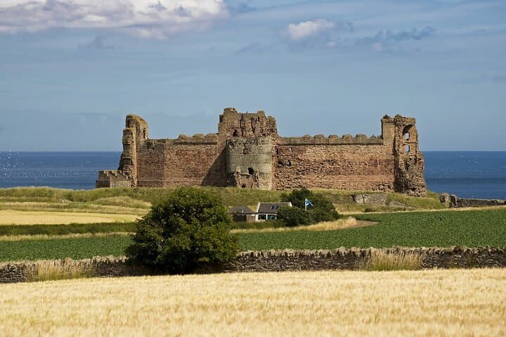 Flexible private day trips from Edinburgh with a driver or guide