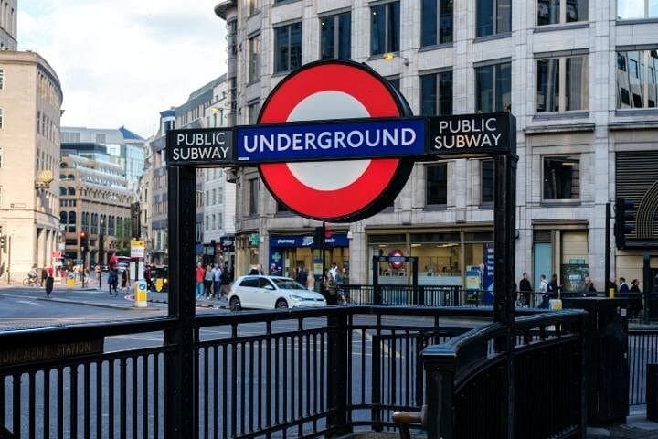 London Self Guided City Tour With an App