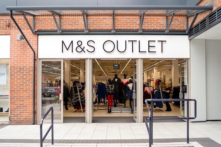 Private Shopping Tour from Sheffield City to Outlet East Midlands