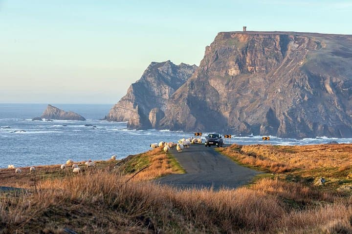 Sliabh Liag Cliffs and Glencolmcille Tour