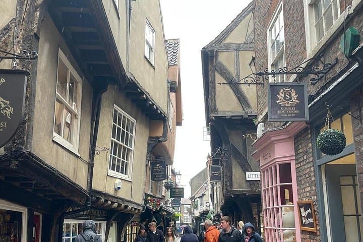 History and Hauntings Self Guided Walking Tour in York with App