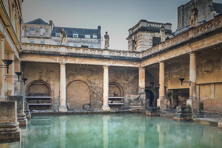 Bath and Cotswolds Guided Tour from London