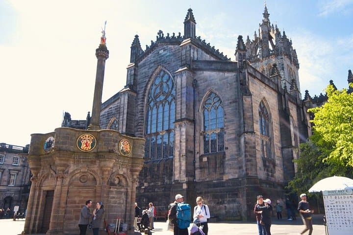 Private audiobook city rally in Edinburgh's Old Town