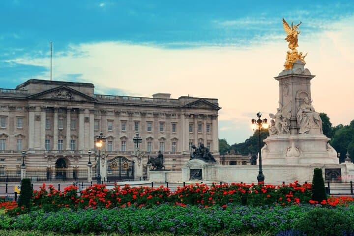 London: Landmarks Walking Tour