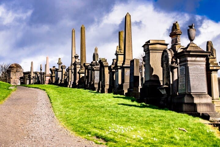 Glasgow Self-Guided City Walking Tour & Scavenger Hunt
