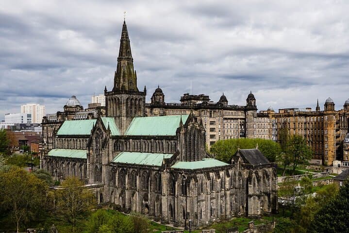 Glasgow Self-Guided City Walking Tour & Scavenger Hunt