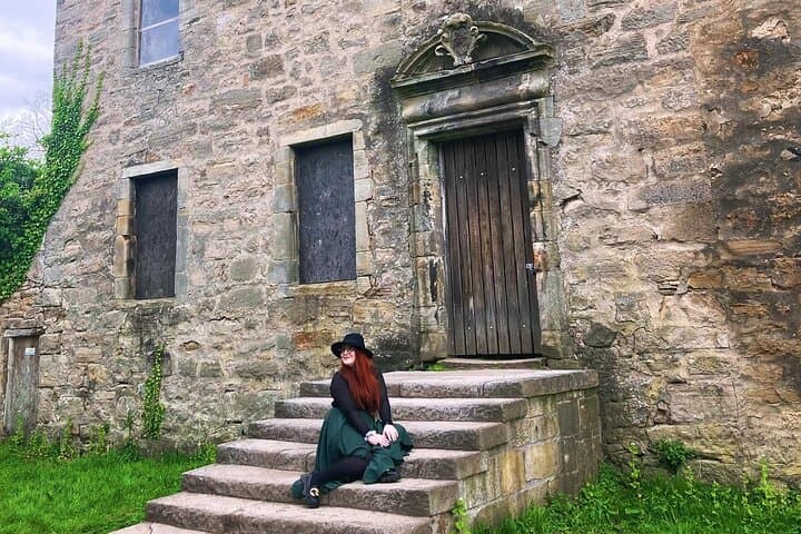 Edinburgh: The Outlander, Palaces & Jacobites Tour