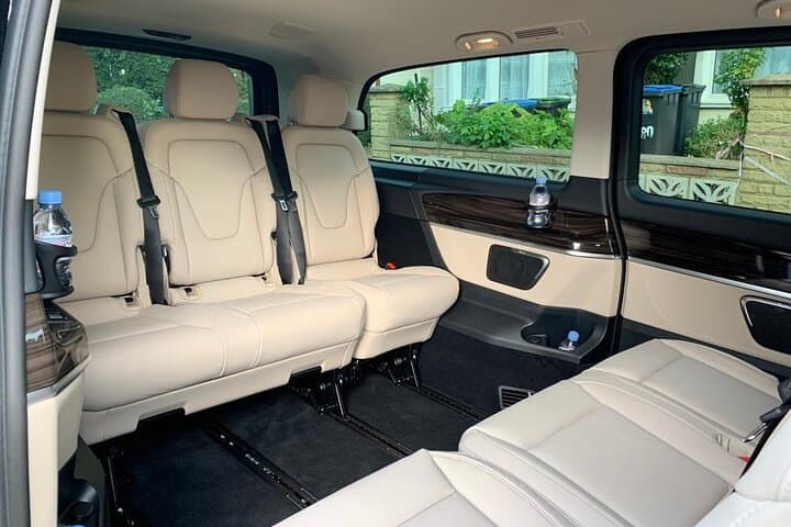 Private Transfer from Southampton Port to London Luton Airport