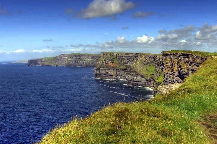 London-Dublin & The Grand Atlantic by Ferry & Rail 7 Day Tour