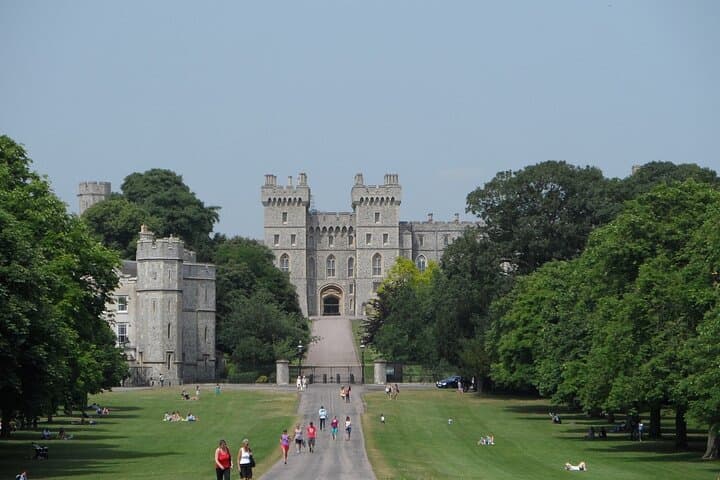 Windsor, Stonehenge Winchester Tour Private with Entry Pass