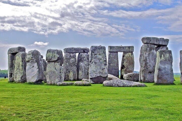 Windsor, Stonehenge Winchester Tour Private with Entry Pass
