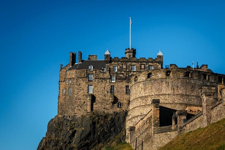 Edinburgh Enchantment 3 hour Private Walking Experience