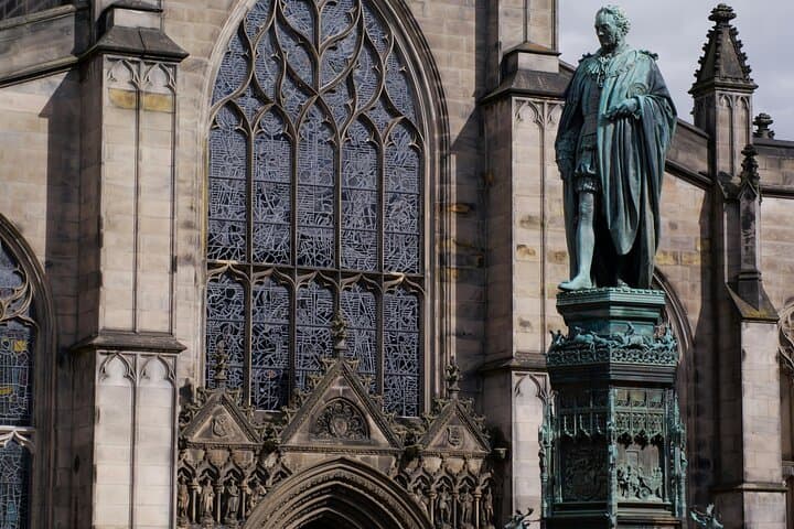 Edinburgh Enchantment 3 hour Private Walking Experience