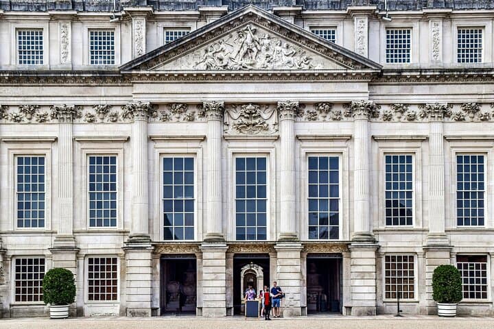 Regal Retreat: Day Trip to Hampton Court Palace from London