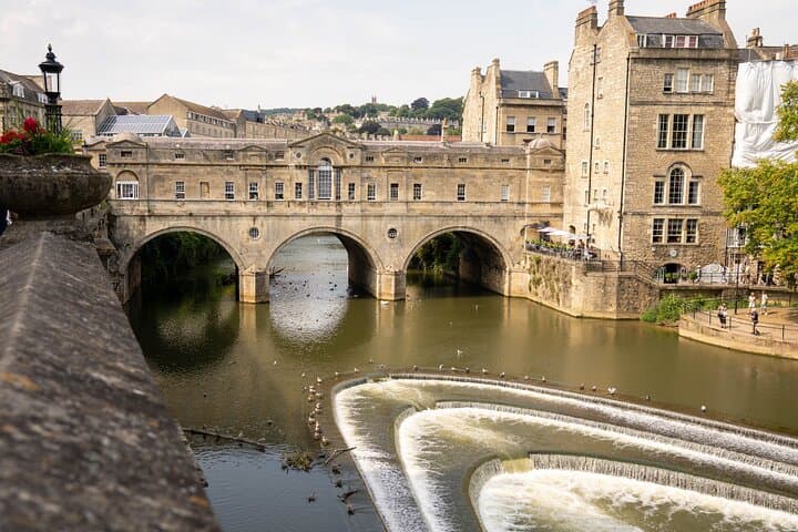 Private Luxury Day Tour of Stonehenge and Bath from Oxford
