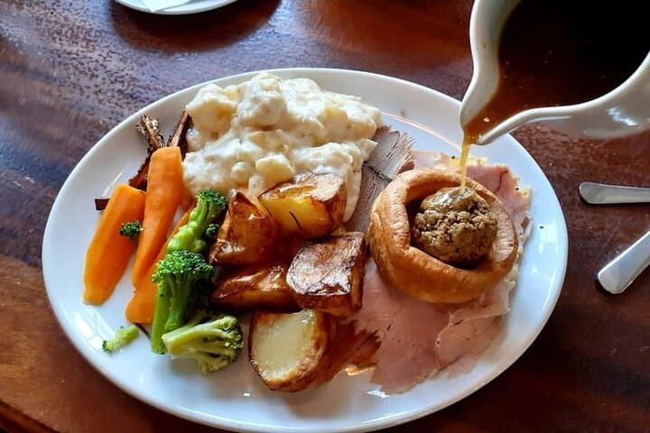 The Alternative Shakespeare Tour + 3 Course Carvery Meal