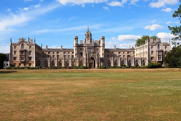 Private Transfer from London to Cambridge with Local Driver