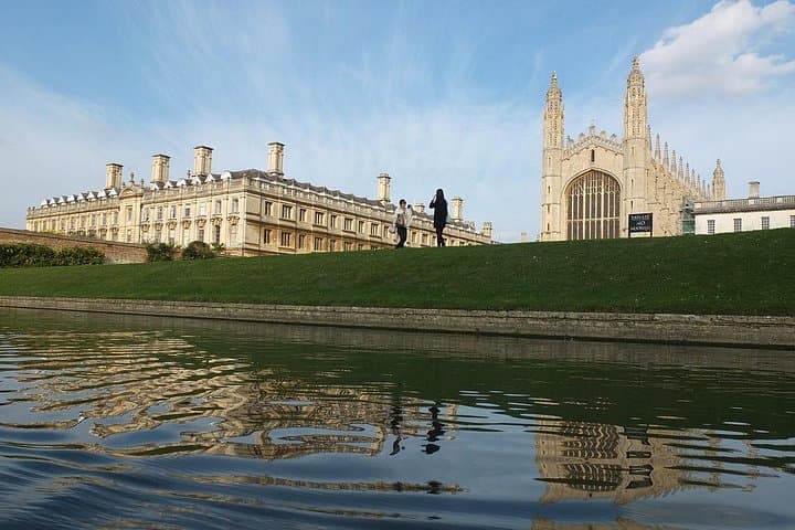 Private Transfer from London to Cambridge with Local Driver