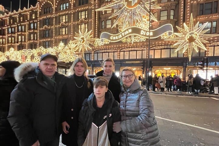 London Christmas Lights Private Guided Taxi Tour