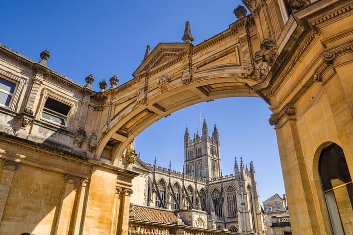 Visit Bath And Stonehenge: Private Black Cab Day Trip from London