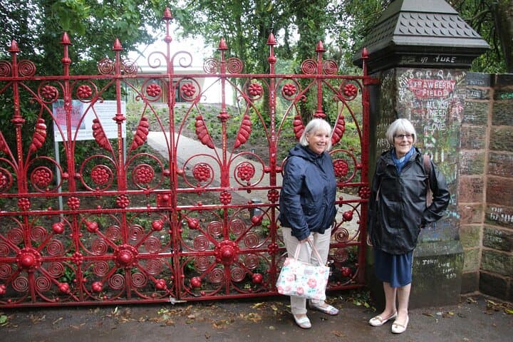 Private Liverpool Day Tour: Beatles Highlights & City Sights