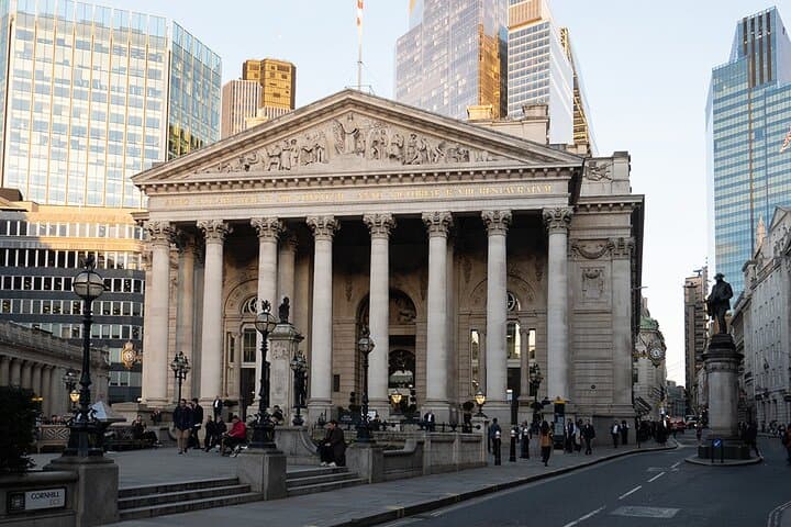 A Self-Guided Tour of London: The World’s Commercial Capital