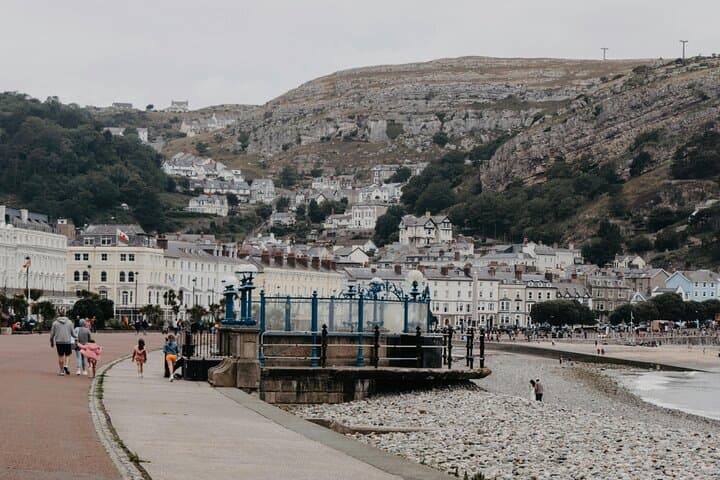 Discover North Wales 10-Hour Sightseeing Tour from Manchester