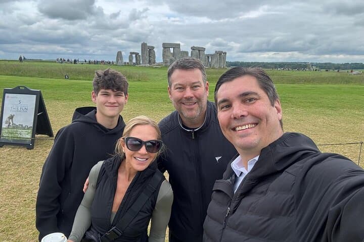 Stonehenge and Bath Private Car with Driver Guide