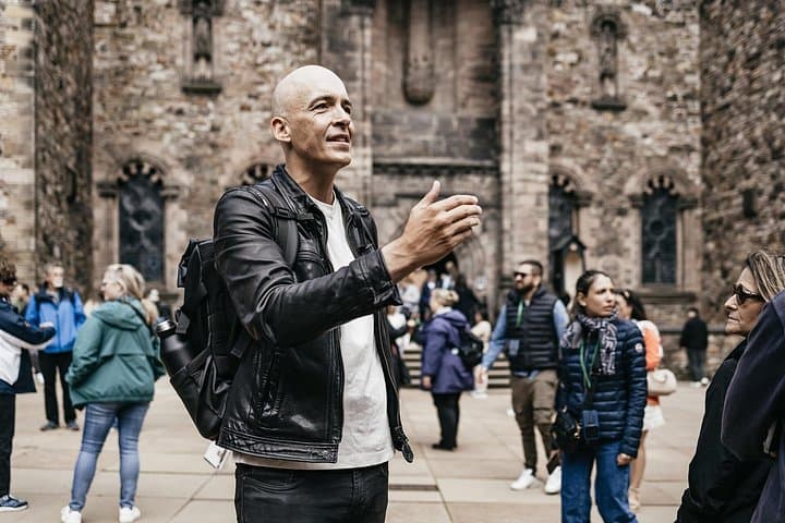 Edinburgh Castle & Old Town Small Group Guided Tour